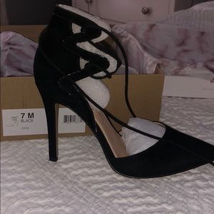 Jessica Simpson Black Heels